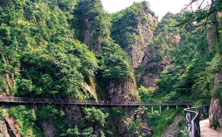 旋翼物业盘中异动 股价大涨13.80%报9.98美元