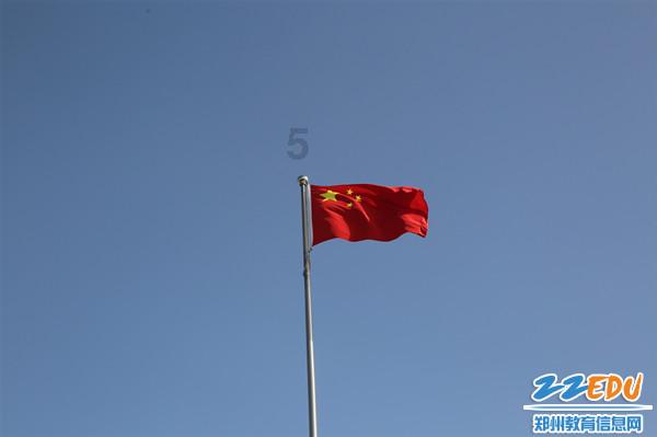 为获得免费“年货”，他们对车上的猪肋排动起了歪脑筋......