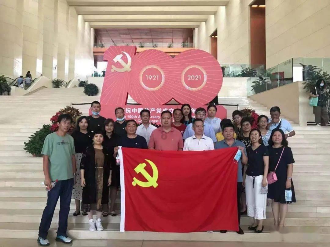贵妇级护肤品不见效?试试平价轻医美,一顿火锅钱就能美白抗衰
