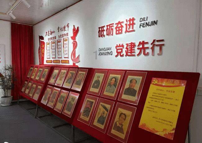 英国女王首次公开拄拐，引起各界人士的担忧，对此你怎么看？游戏画面
