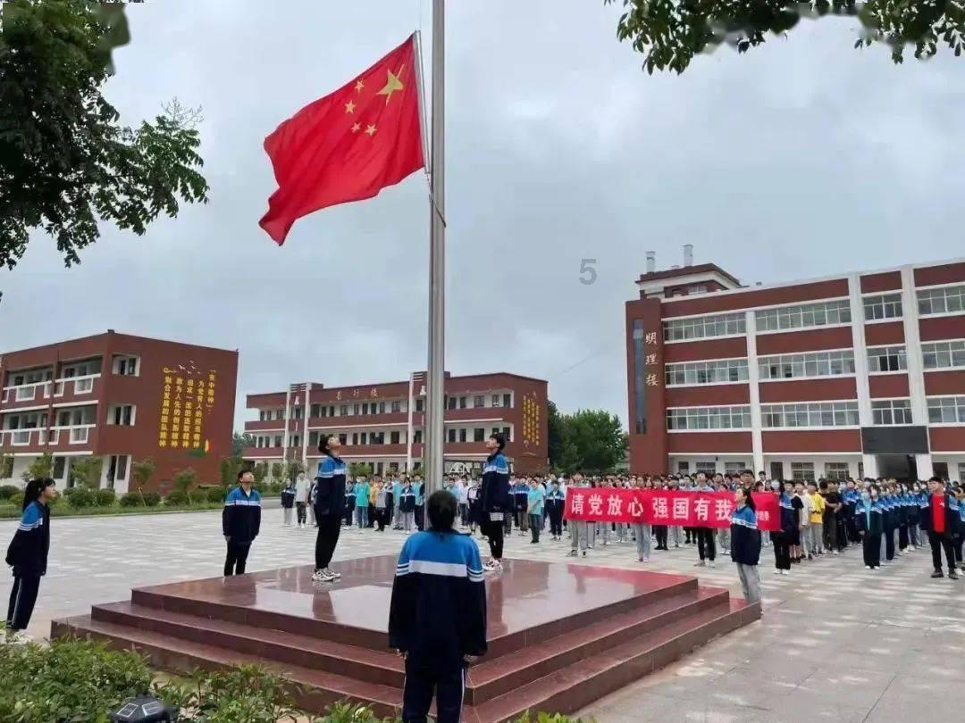 逃离空旷大街