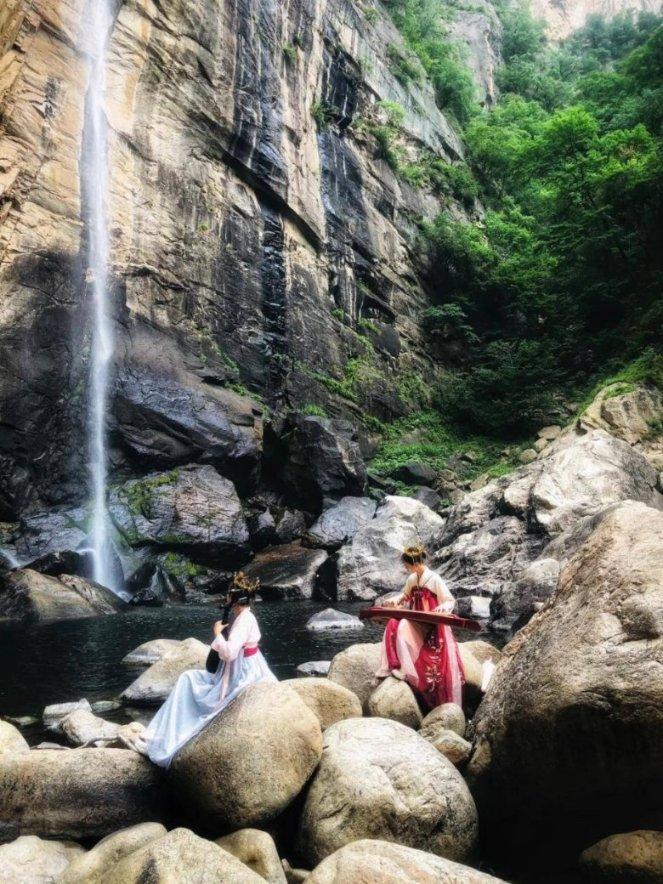 “天山雄鹰”勇闯职业拳坛 愿为家乡年轻人“搭桥”