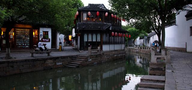 长期吃不上绿叶菜应补允何种维生素？游戏画面