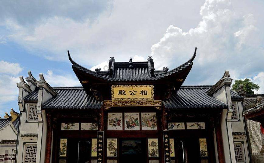 史上最炸裂男主男二出现了，女演员算工伤，内娱你真的是饿了