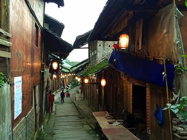 牛颖建出席市十六届人大五次会议筹备工作第三次会议
