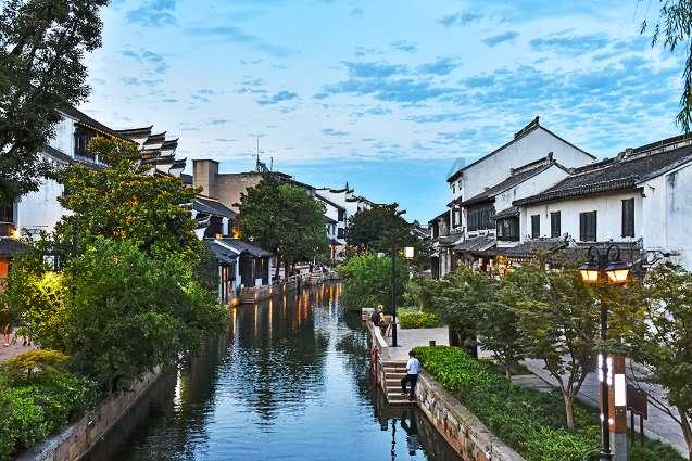 逃离海岛村
